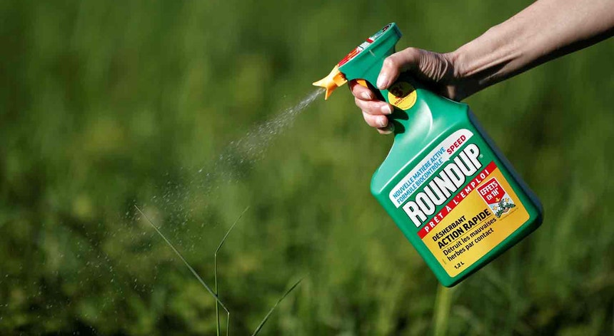 O jardineiro norte-americano utilizou o herbicida em escolas
