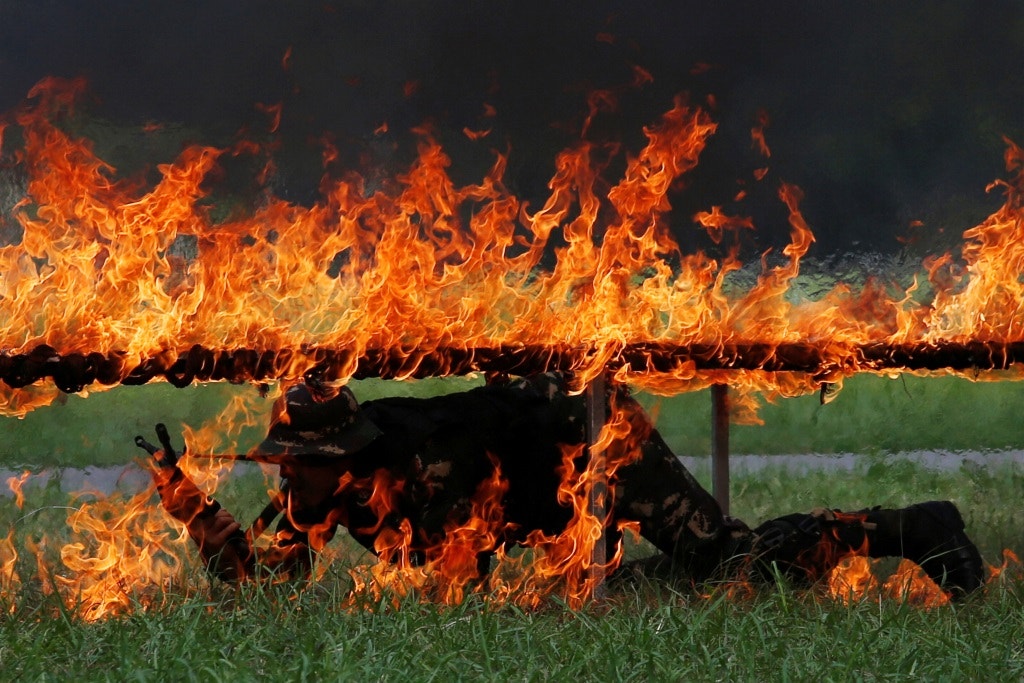 Imagem ilustrativa: Debaixo de fogo