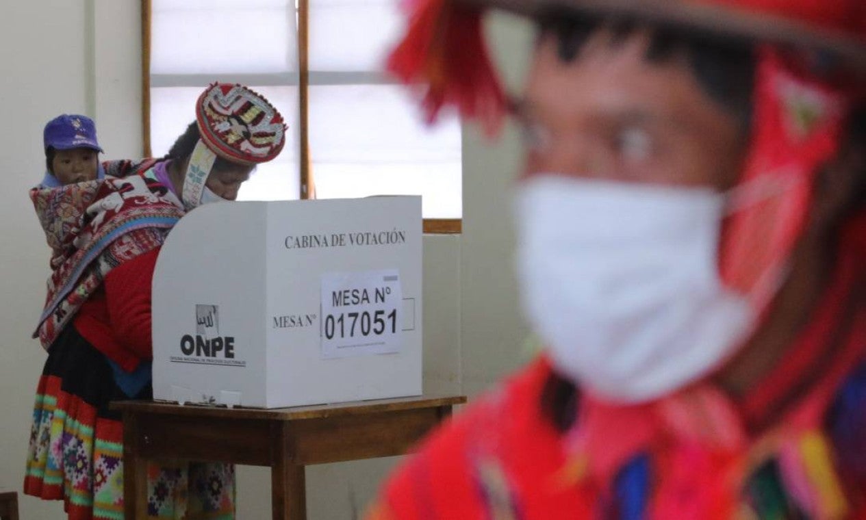 Peru estende votação nas mesas que não abriram por falta de material eleitoral