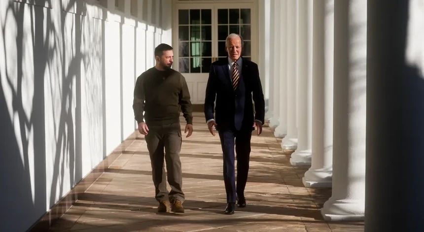 Zelensky e Biden discutem a situação na Ucrânia
