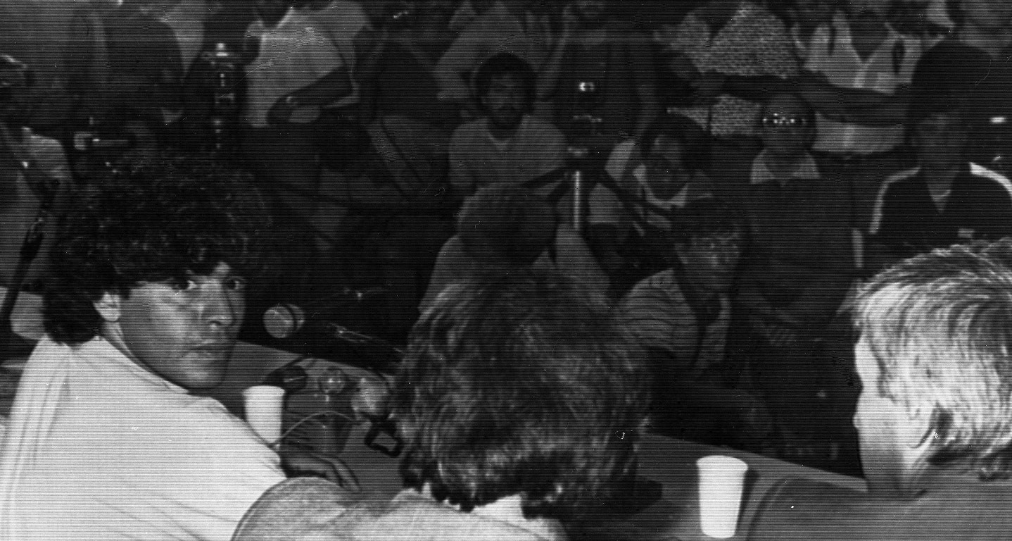  1984. It&aacute;lia, N&aacute;poles. Confer&ecirc;ncia de imprensa | Ansa - EPA  