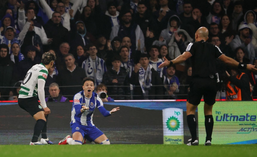 Imagem de Taça de Portugal. Sporting e FC Porto no primeiro 