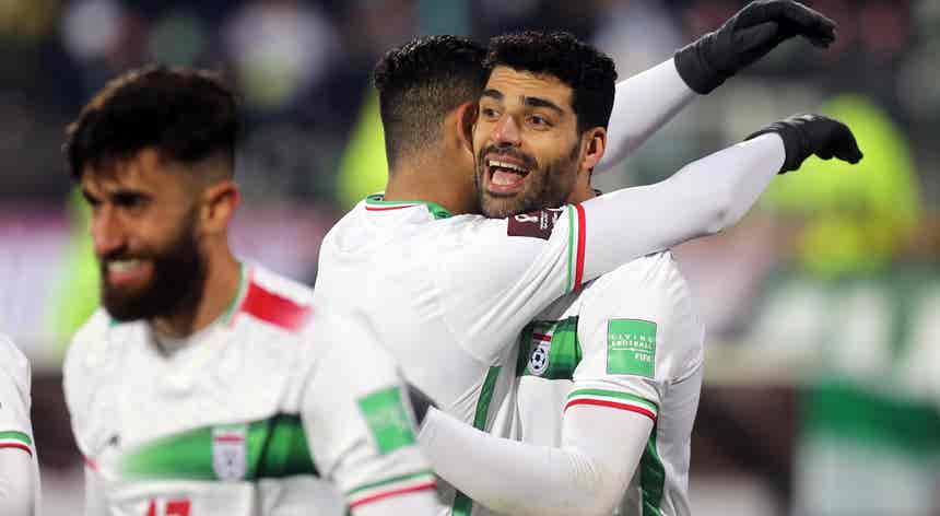Taremi coloca Irão na fase final do Mundial de 2022