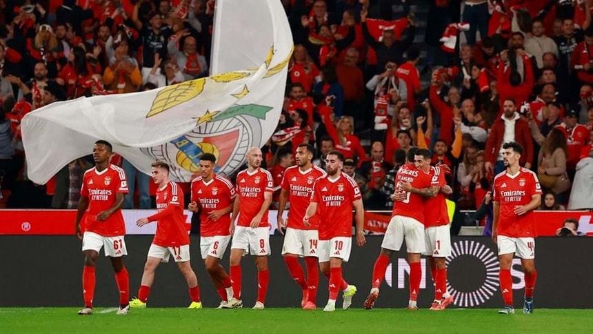 Imagem relacionada com a notícia: O Benfica continua em alta no mercado de transferências
