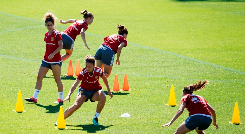 Seleção feminina espanhola vai estrear jogadores portuguesas em competições oficiais
