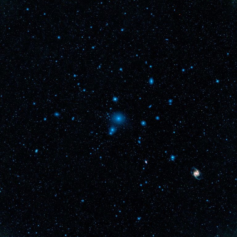 &quot;A Fornalha&quot; 60 milh&otilde;es anos luz da Terra 