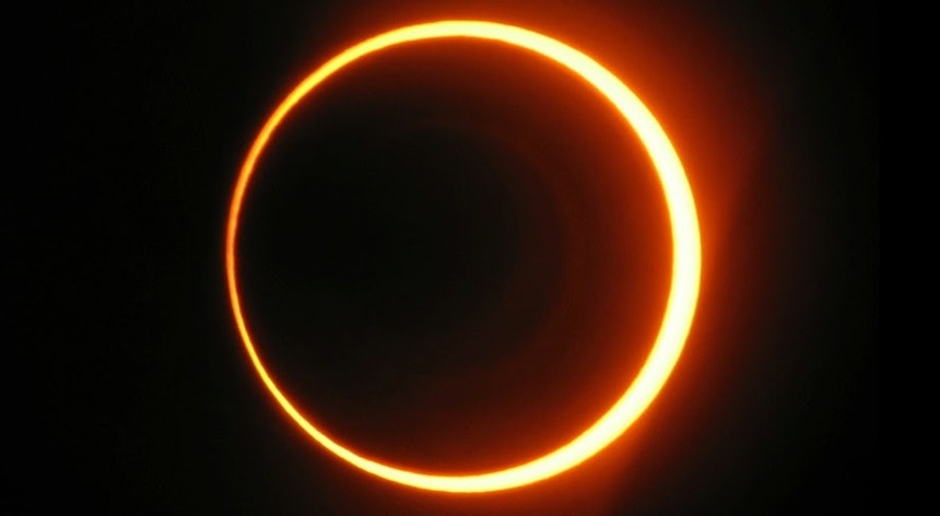 O eclipse solar híbrido é um fenómeno muito raro

