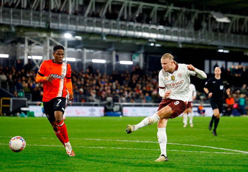 Haaland marcou cinco golos frente ao Luton Town
