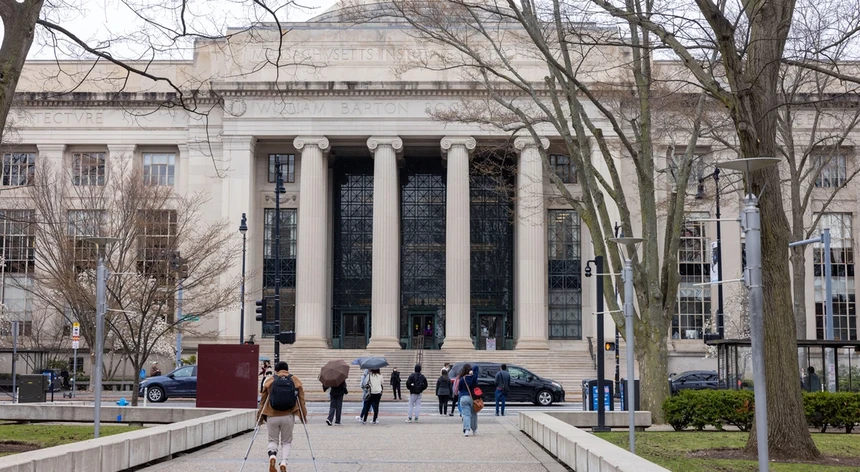 Imagem de Israel investiga possível envolvimento do Irão no assassinato de cientista português nos EUA