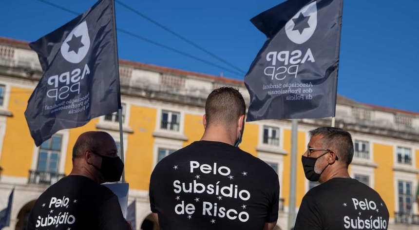 O protesto arranca às 17h00 e vai percorrer um percurso entre o Largo de Camões e a Assembleia da República
