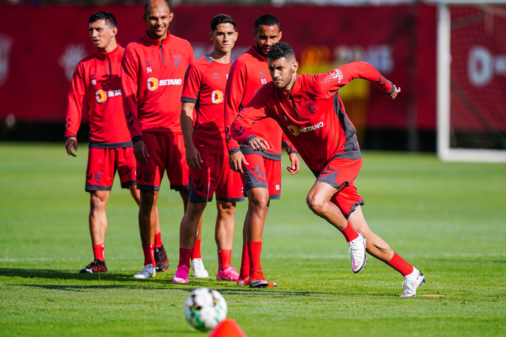 Sporting de Braga recebe Santa Clara à procura da primeira vitória na I ...