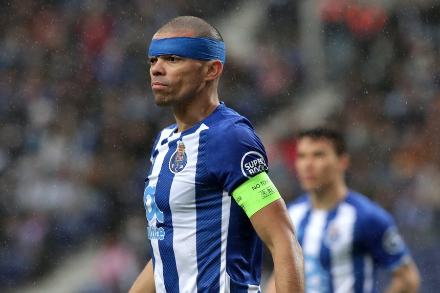 Pepe e Zaidu treinam com o plantel e são opções para o jogo com os Culés 