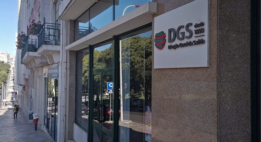 Imagem de Cirurgias cardíacas. DGS conhecia mortalidade por espera prolongada