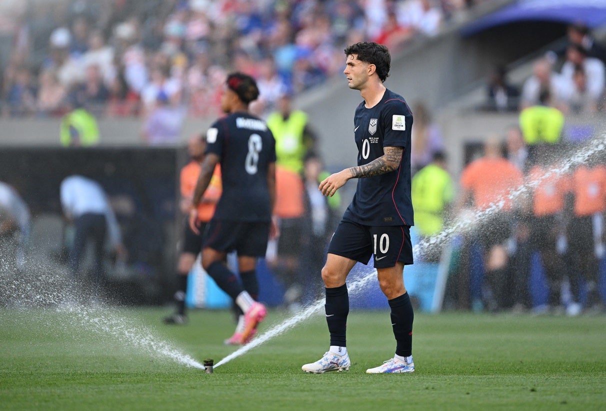 Pulisic se fractura la pierna y estará varias semanas fuera