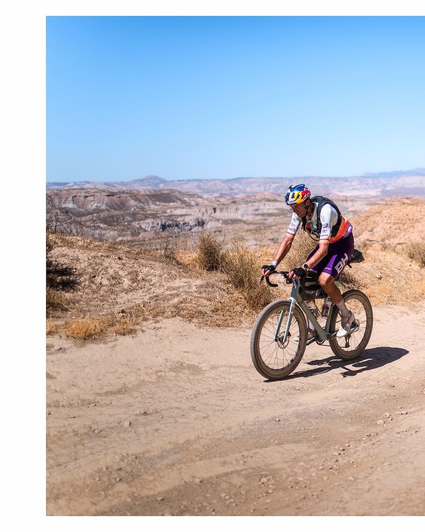 Imagem de Ciclistas Tiago Ferreira e Ana Caramelo campeões portugueses de gravel