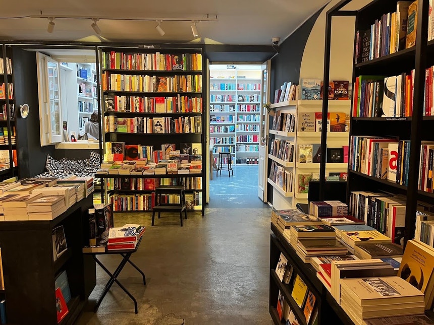 Imagem de Estudo. Cresce a compra de livros entre os jovens