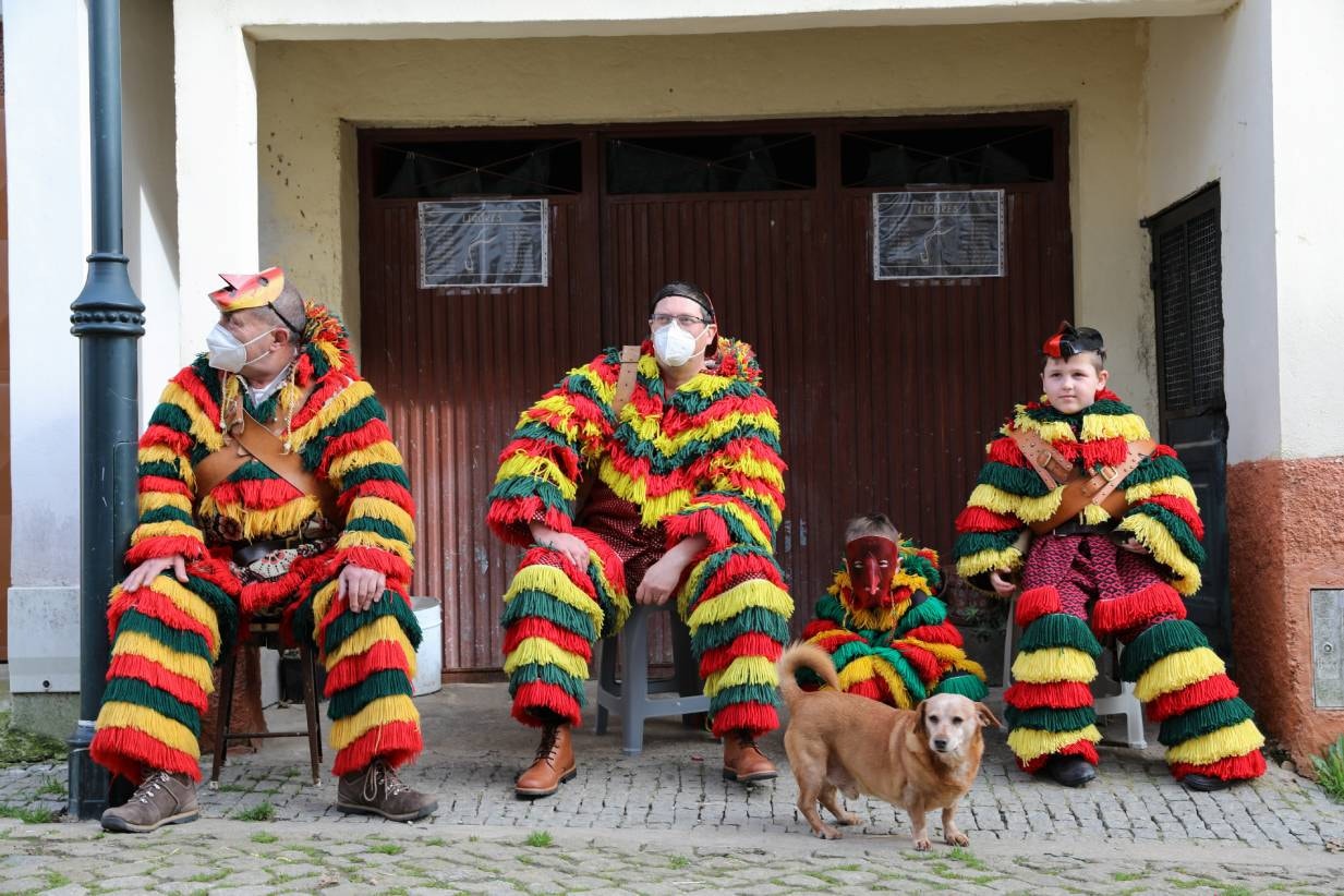  Portugal. Caretos de Podence assinalam a festa com ruas vazias | Violeta Santos Moura - Reuters 