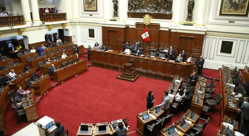 Congresso do Peru acusa ex-ministros de envolvimento em golpe de Estado