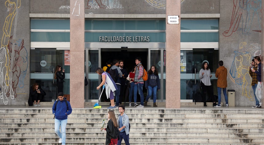 Resultado de imagem para Governo quer limitar acesso ao Ensino Superior em Lisboa e Porto