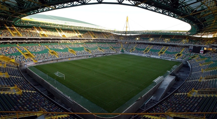 Estádio de Alvalade vai receber o primeiro clássico da época

