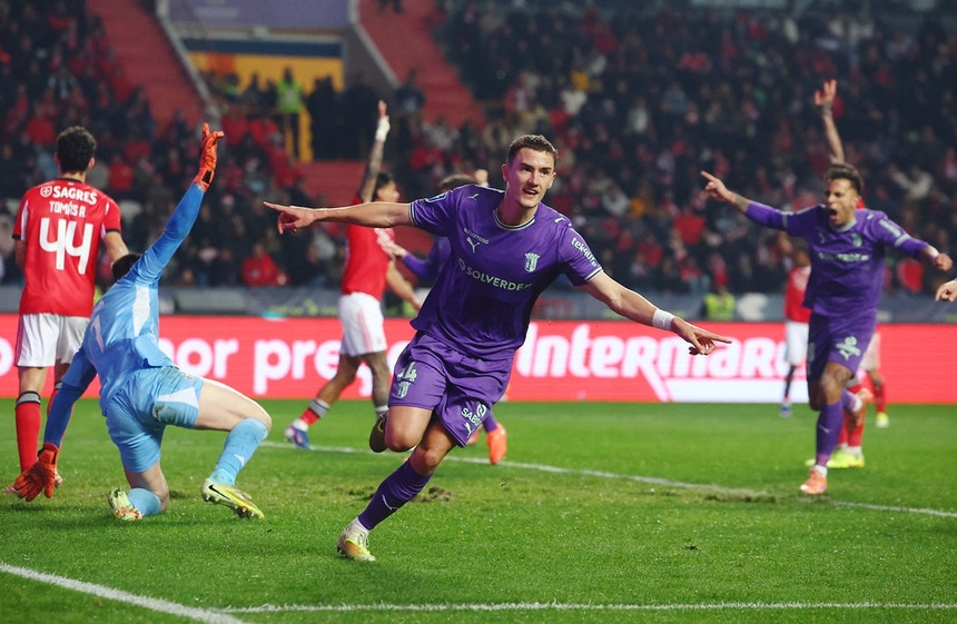 Sporting de Braga vence Benfica e defronta Vitória de Guimarães na final da Taça da Liga