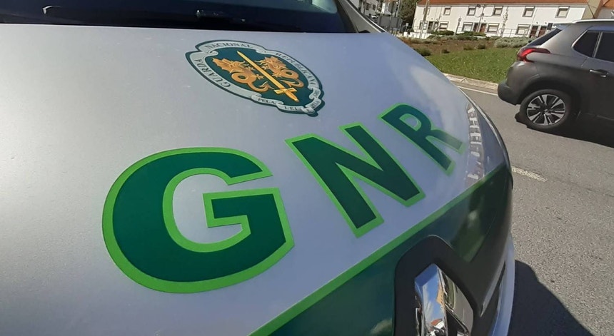 Um detido em operação da GNR que desmantelou fábrica clandestina de produção de tabaco