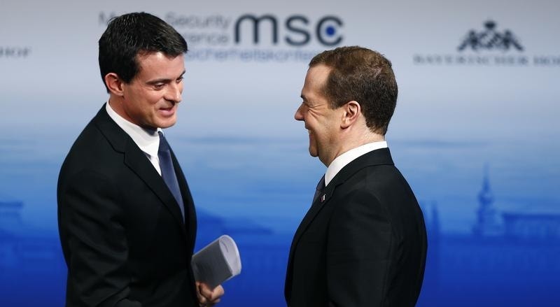 Valls e Medvedev na conferência desta manhã, em Munique
