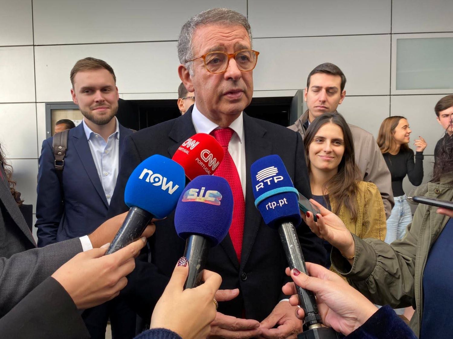 PR promulga decreto sobre retorno de estrangeiros ap�s decis�o do Tribunal Constitucional