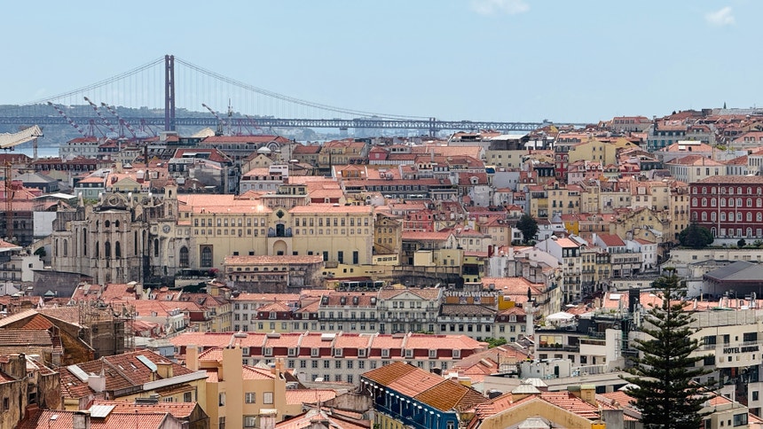 Imagem de INE revê em baixa crescimento da riqueza das famílias entre 2020 e 2024 para 21%