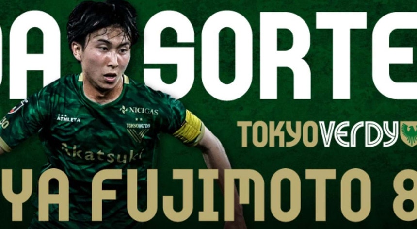 O jovem futebolista japonês chega do Tokyo Verdy
