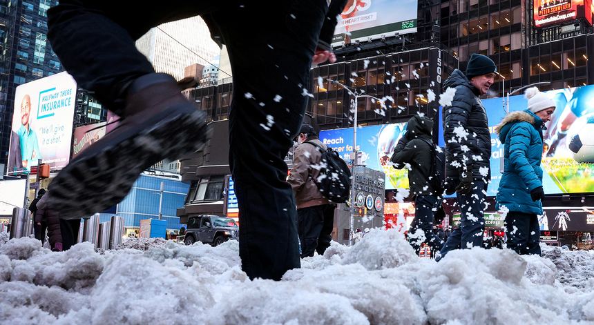 Imagem ilustrativa: Sobe para 34 número de mortos devido a forte tempestade de neve e gelo nos EUA