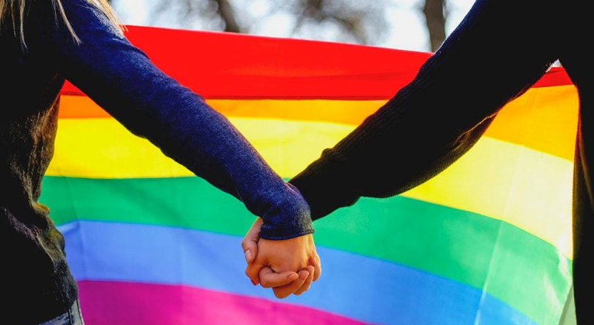 Tribunal declara inconstitucional lei anti-sodomia na Antígua e Barbuda
				
