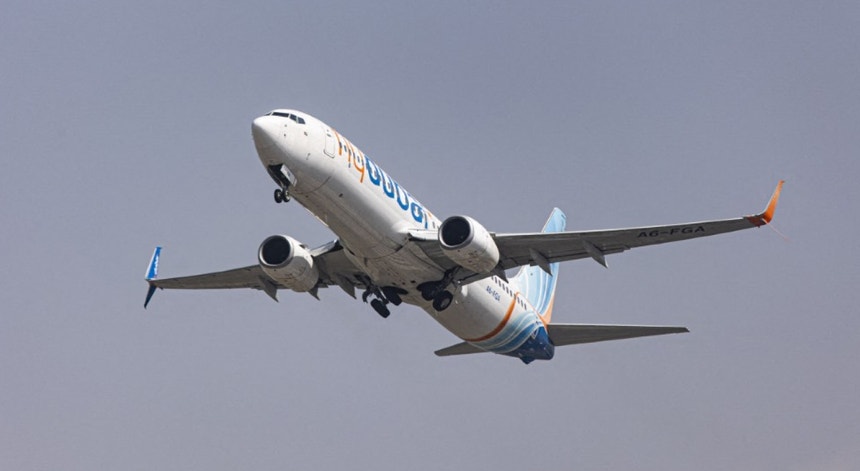 Avião comercial desviado para a Arábia Saudita. Incidente terá resultado de briga entre pilotos