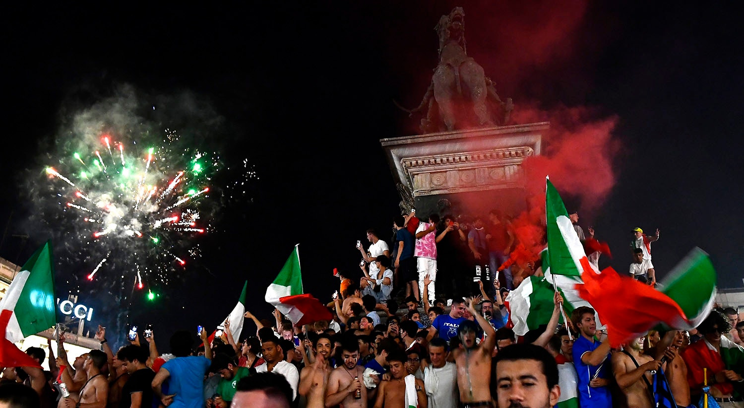  Na Piazza Duomo, em Mil&atilde;o | Foto: Flavio Lo Scalzo - Reuters 