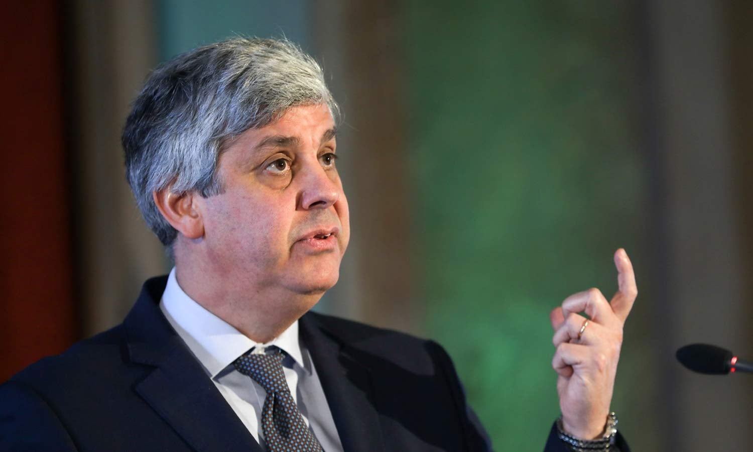 Portugal tem pela primeira vez, em democracia, as contas equilibradas