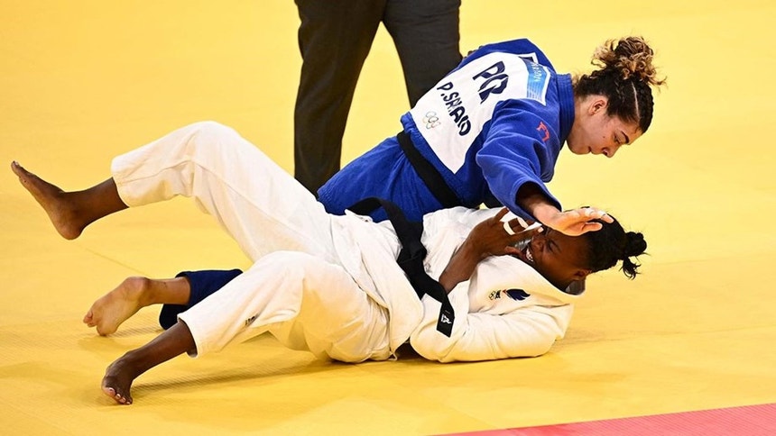 Patrícia Sampaio com um bom desempenho na Arena Champ-de-Mars
