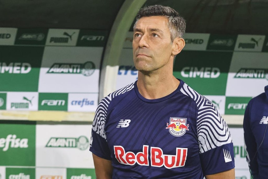 Pedro Caixinha viu a sua equipa perder pontos para o Botafogo
