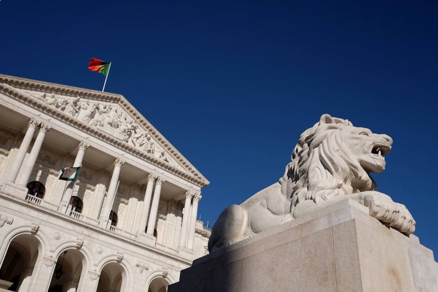Imagem de PSD, Chega, IL e CDS aprovam "lei das burcas" em votação final global