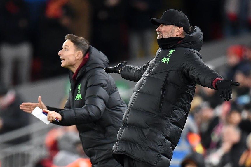 Pep Lijnders, à esquerda na foto, vai treinar o Salzburgo
