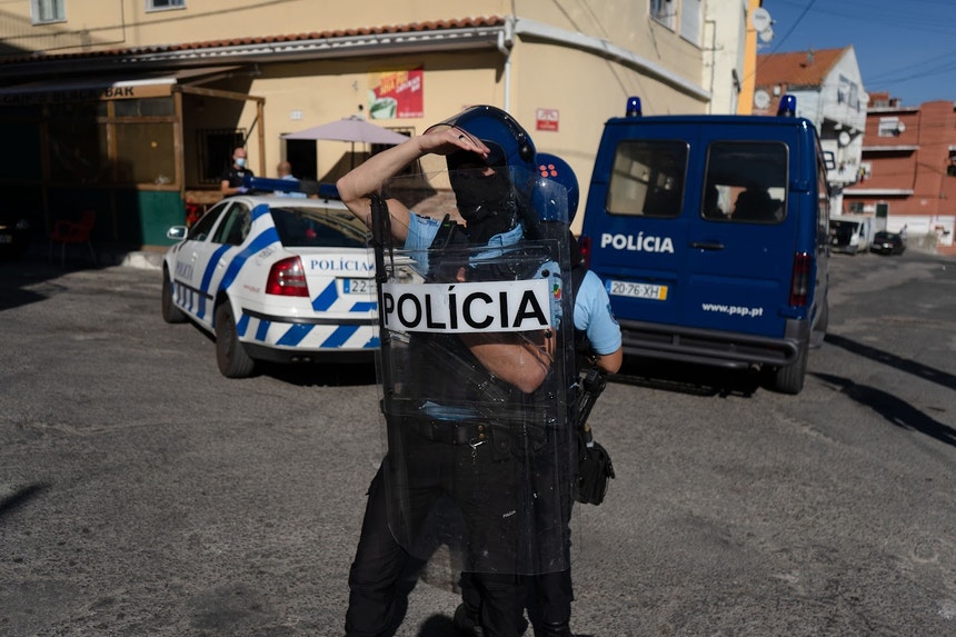 Imagem de Norma secreta da PSP admite disparar sobre pessoas desarmadas