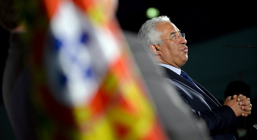 Resultado de imagem para antónio costa ferias