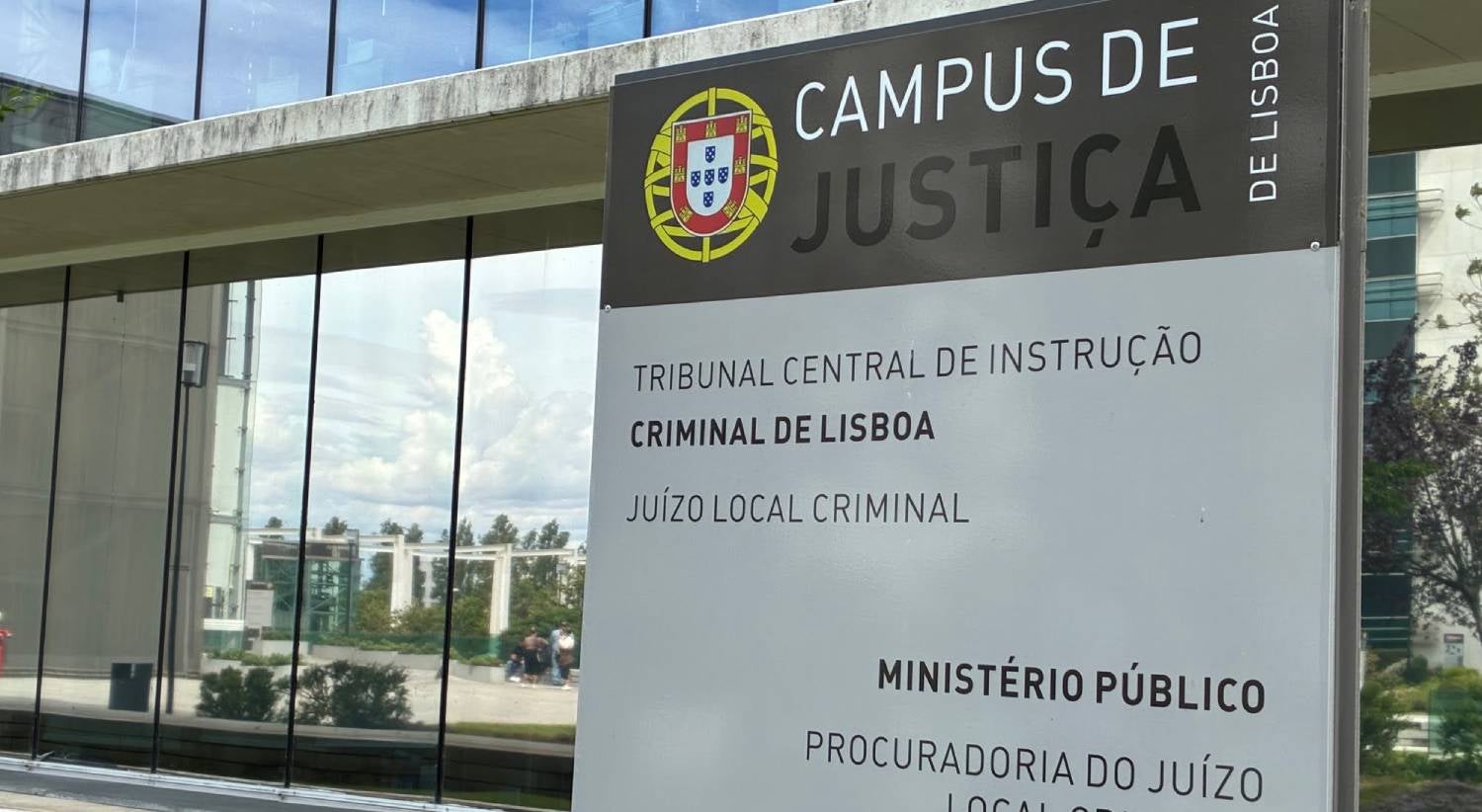 MP pede prisão preventiva para quatro dos 14 detidos na operação 