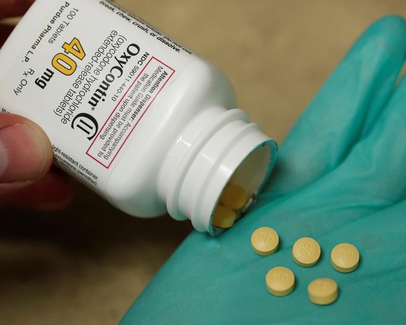 Mortes por medicamentos opiáceos nos EUA obrigam gigante farmacêutico a mudar