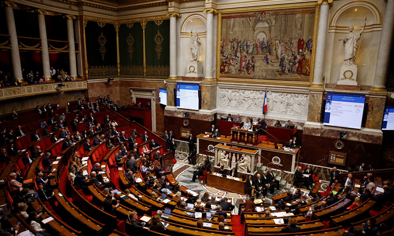 Parlamento francês aprova restituição de obras saqueadas na colonização