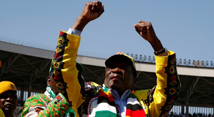 Emmerson Mnangagwa é o novo presidente Zimbabué
