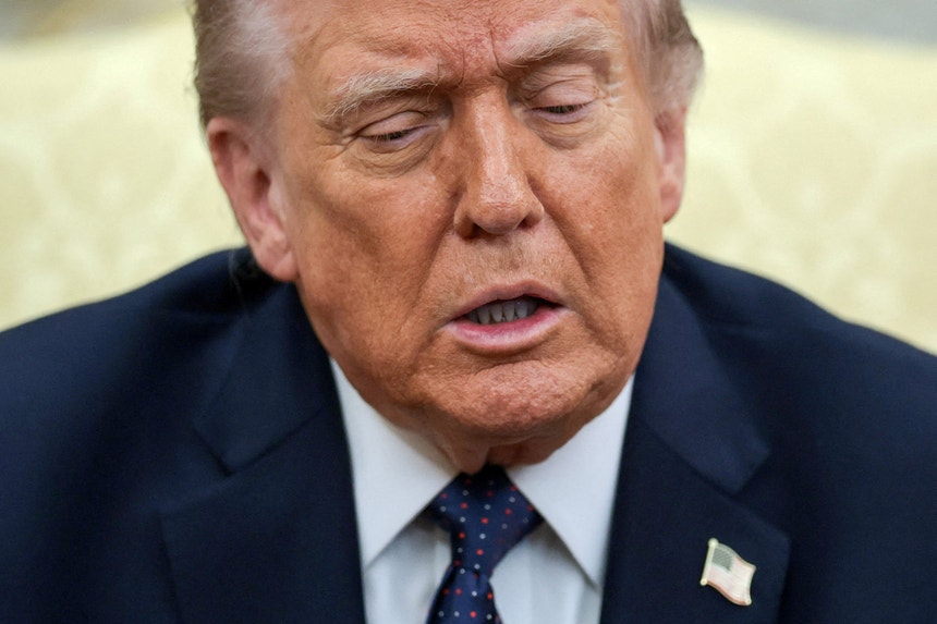 Imagem de Acordo EUA-Irão. Trump anuncia assinatura para este domingo após Teerão rejeitar esse cenário