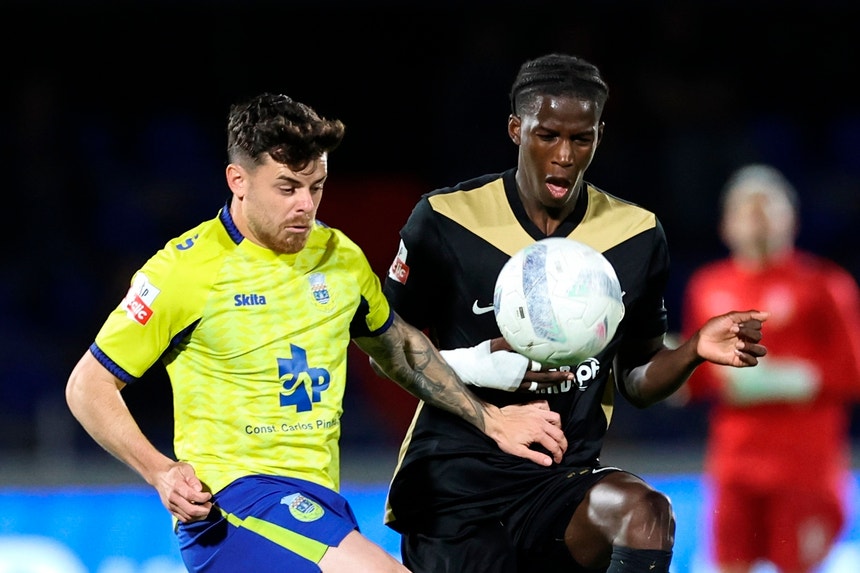 Alverca vence Arouca pela margem mínima