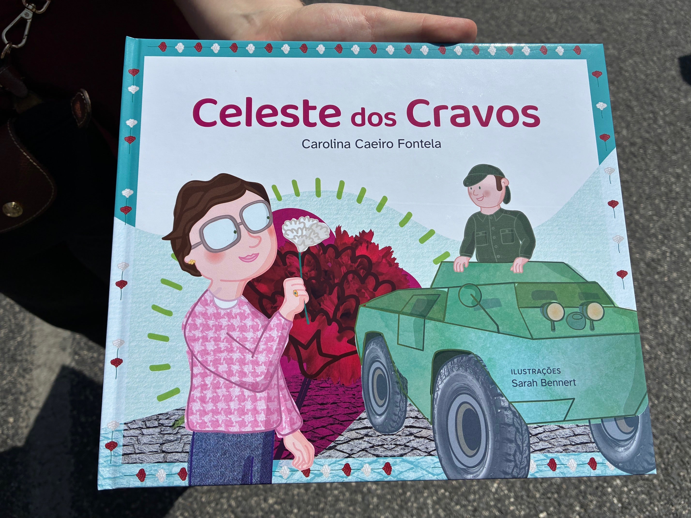 "Celeste of the Carnations". Granddaughter tells grandmother's story in a book