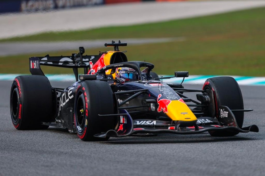 Max Verstappen regressa às vitórias na Fórmula 1 e Antonelli reforça liderança