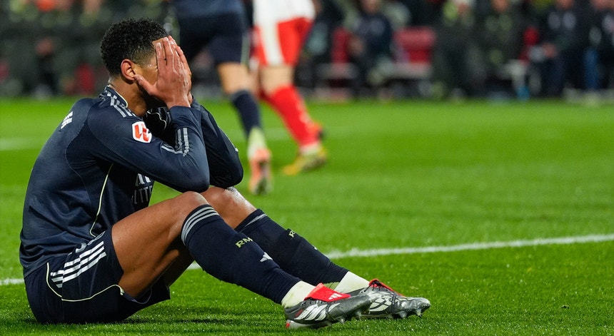 Imagem de Real `entrega` liderança ao Barcelona